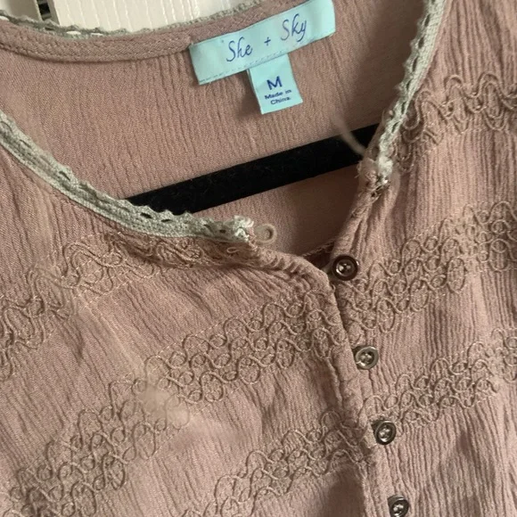 She + Sky Brown Relaxed Ruffled Tunic - Picture 8 of 8